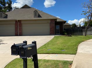 13819 Oxford Dr, Edmond, OK 73013