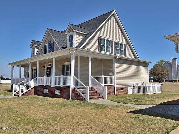 4th image of 3631 Summer Walk Road