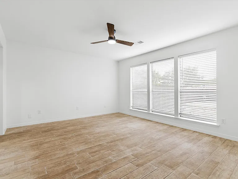 17003 Davenport Rd — Photo 33