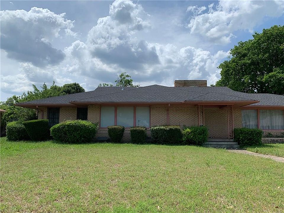 2nd image of 2907 Crest Ave