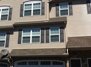 3832 Birchwood Cir, Harrisburg, PA 17110
