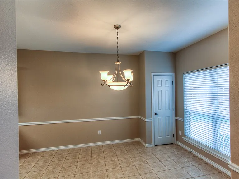 3302 Fredrick Ct — Photo 3