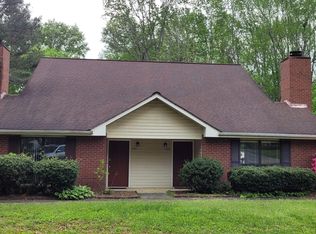 496 Plymouth Ln, Alpharetta, GA 30009