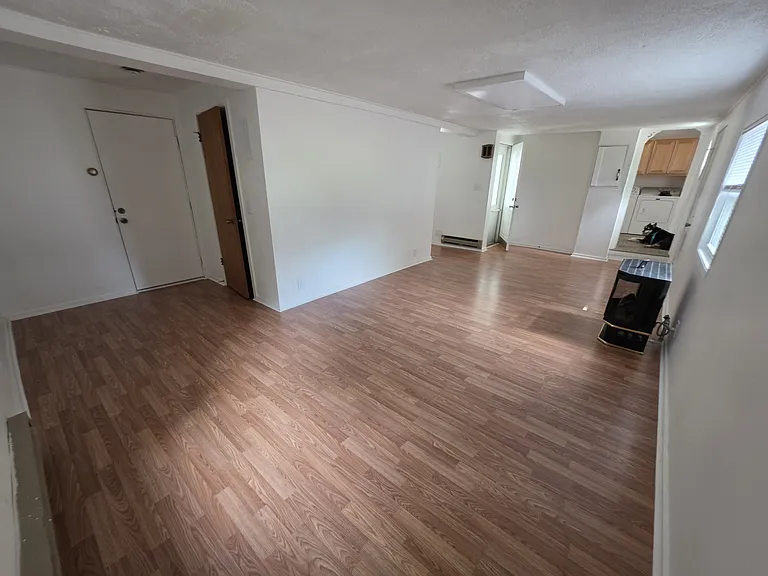 212 Brady Ln #B — Photo 13