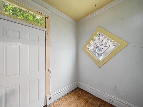 5th image of 1207 E Frye Ave