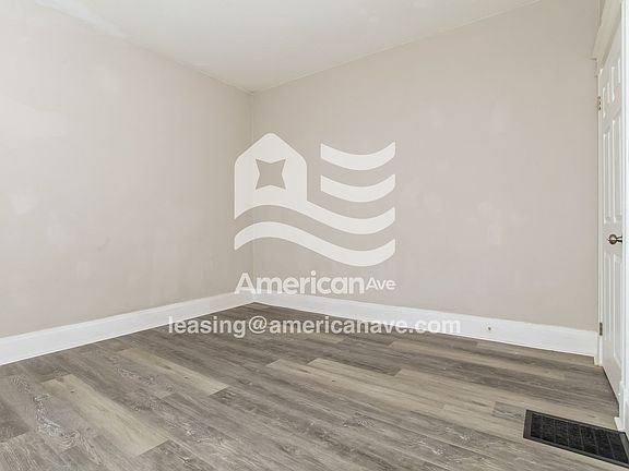 155352_004_wm_-_living_room_13449437.jpg