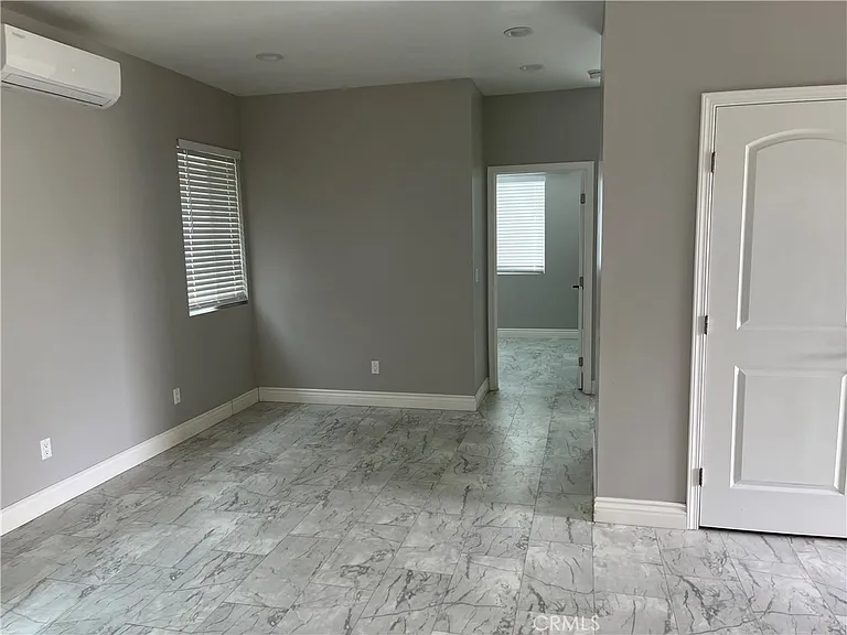 1723 Lincoln Ave — Photo 4