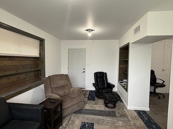 2nd image of 1523 E Michigan Ave