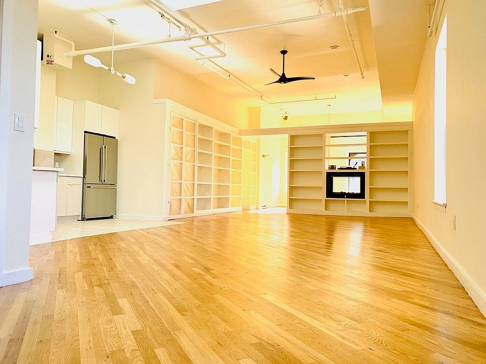 1st image of 215 W 20th St #7WW