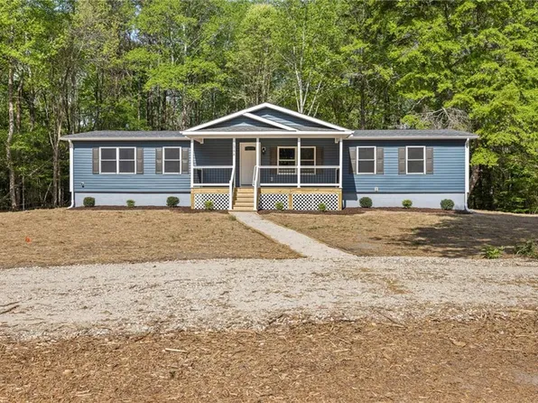 13174 Track Ln, Smithfield, VA 23430