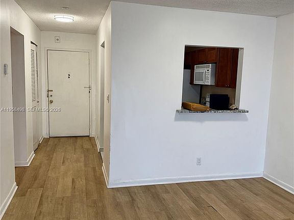 2nd image of 1830 Dixieanna St #404