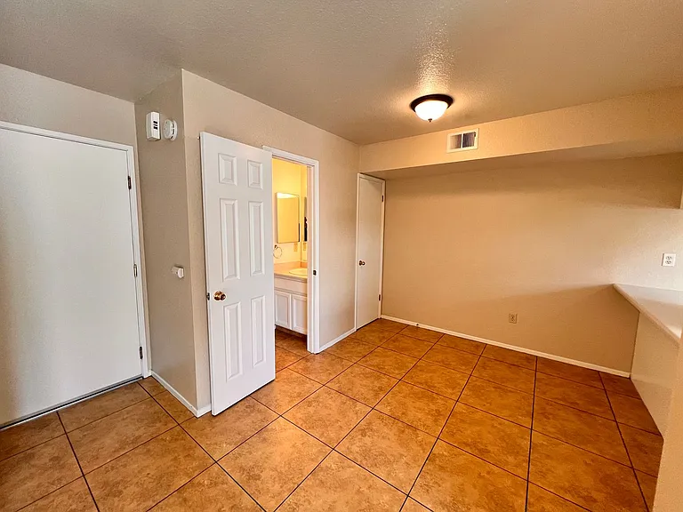 8106 Laborough Dr — Photo 8