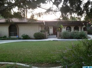3215 W Green Oaks Dr, Visalia, CA 93277