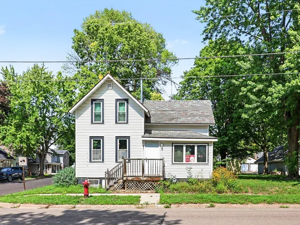 401 Oak Ave SE, Montgomery, MN 56069