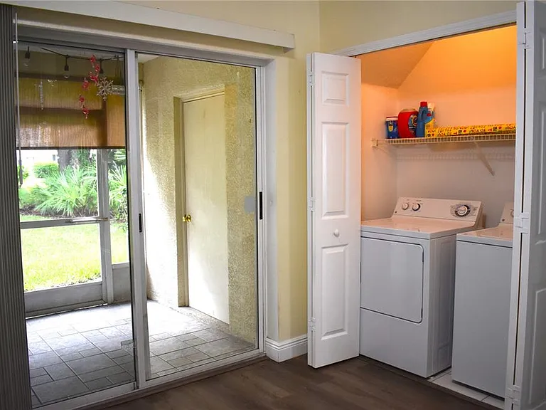 12369 Berkeley Square Dr — Photo 6