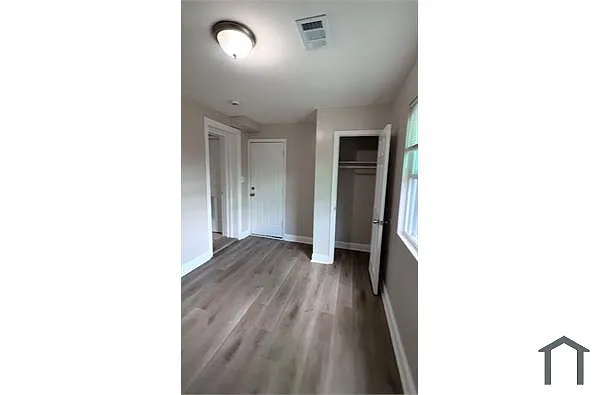 Building Photo - 1222 U St SE #4