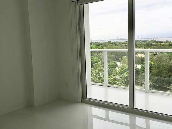 5th image of 4250 Biscayne Blvd APT 908