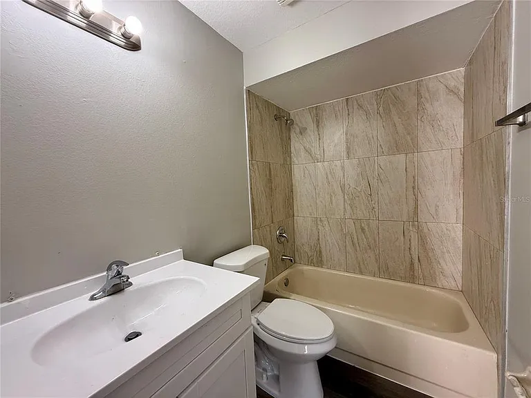 6521 Garden Spring Ct — Photo 16