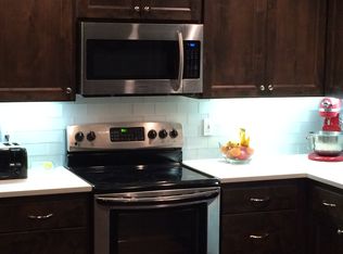 680 SW 5th St, Dundee, OR 97115