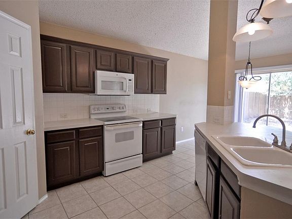 5th image of 4613 Buffalo Bend Pl