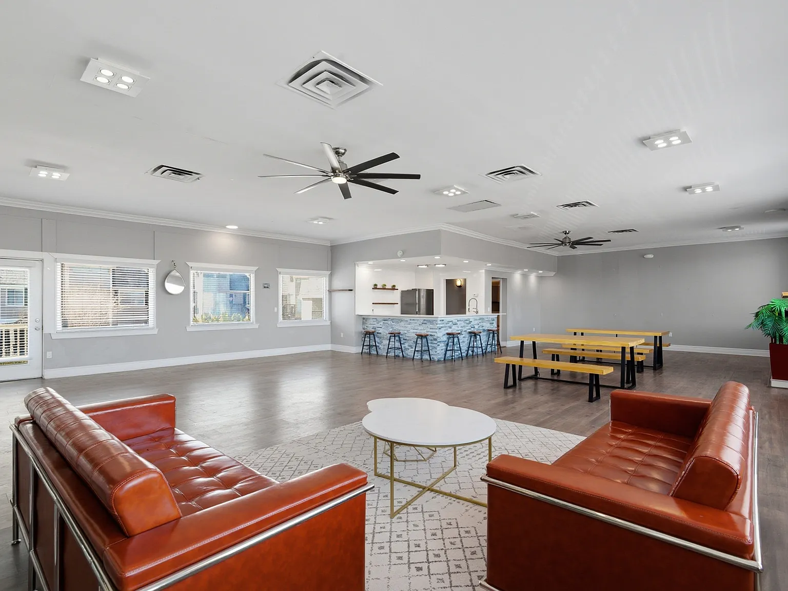 Wymore 360 Apartments — Photo 1