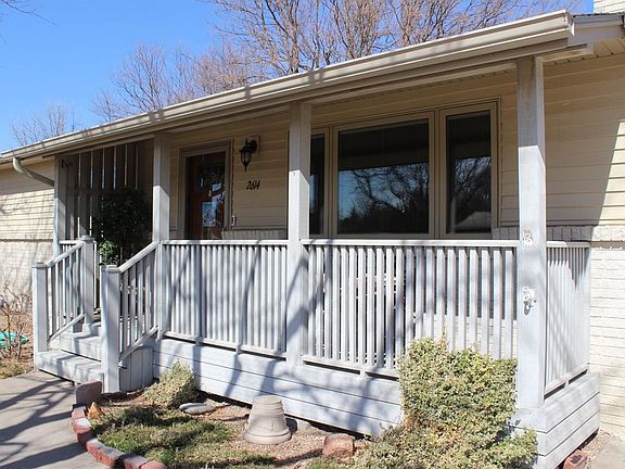 3rd image of 2614 N Carriage Ln