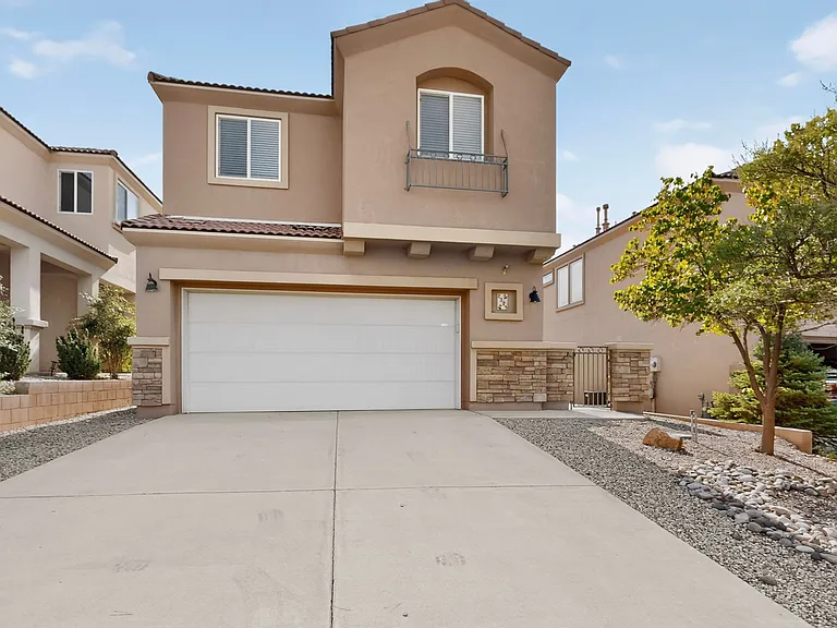 2323 Margarita Dr SE — Photo 4