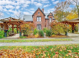 82 Topinabee Rd, Cincinnati, OH 45233