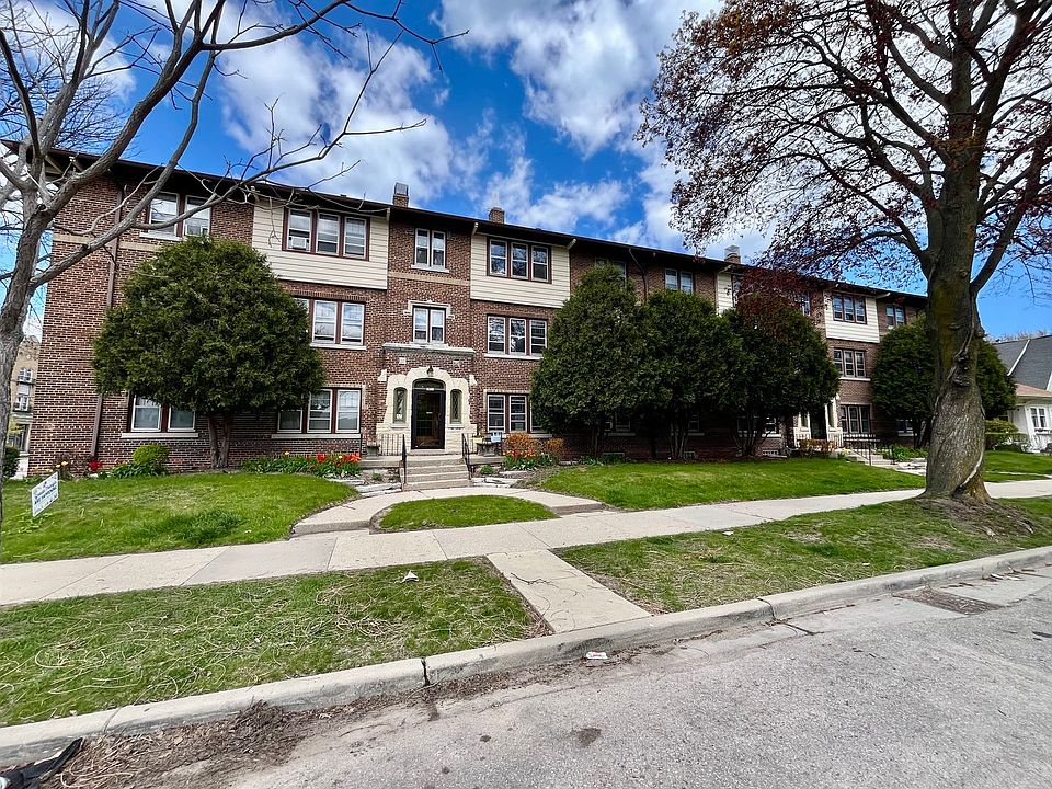 1st image of 1800-1808 E Olive St #2