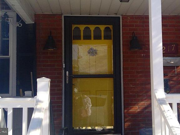 3rd image of 217 S 16th St