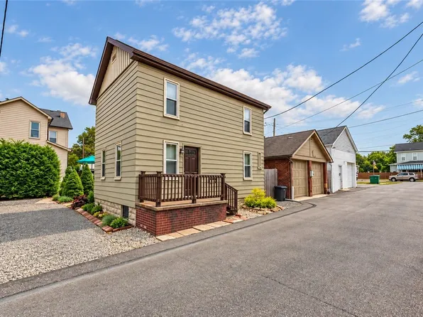 1520 1/2 4th Ave, Coraopolis, PA 15108
