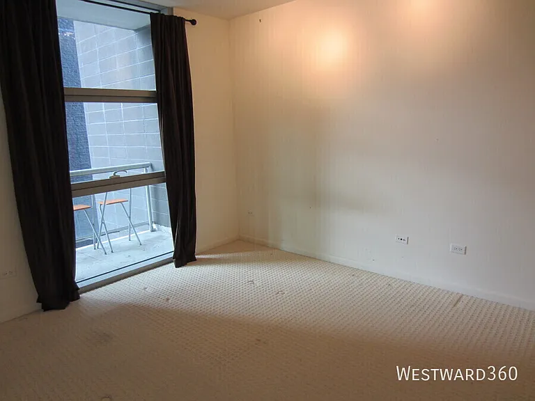 225 S Sangamon #605 — Photo 8