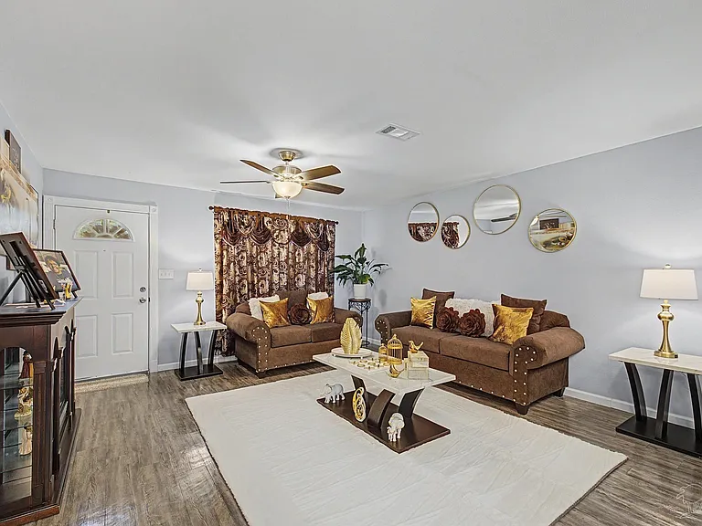 5706 Ventura Ln — Photo 5