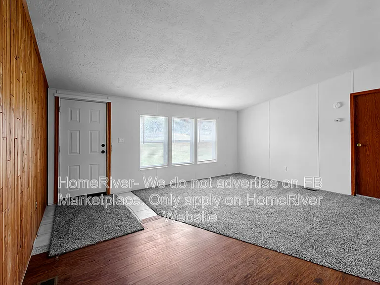 2920 S Windsor Rd — Photo 6