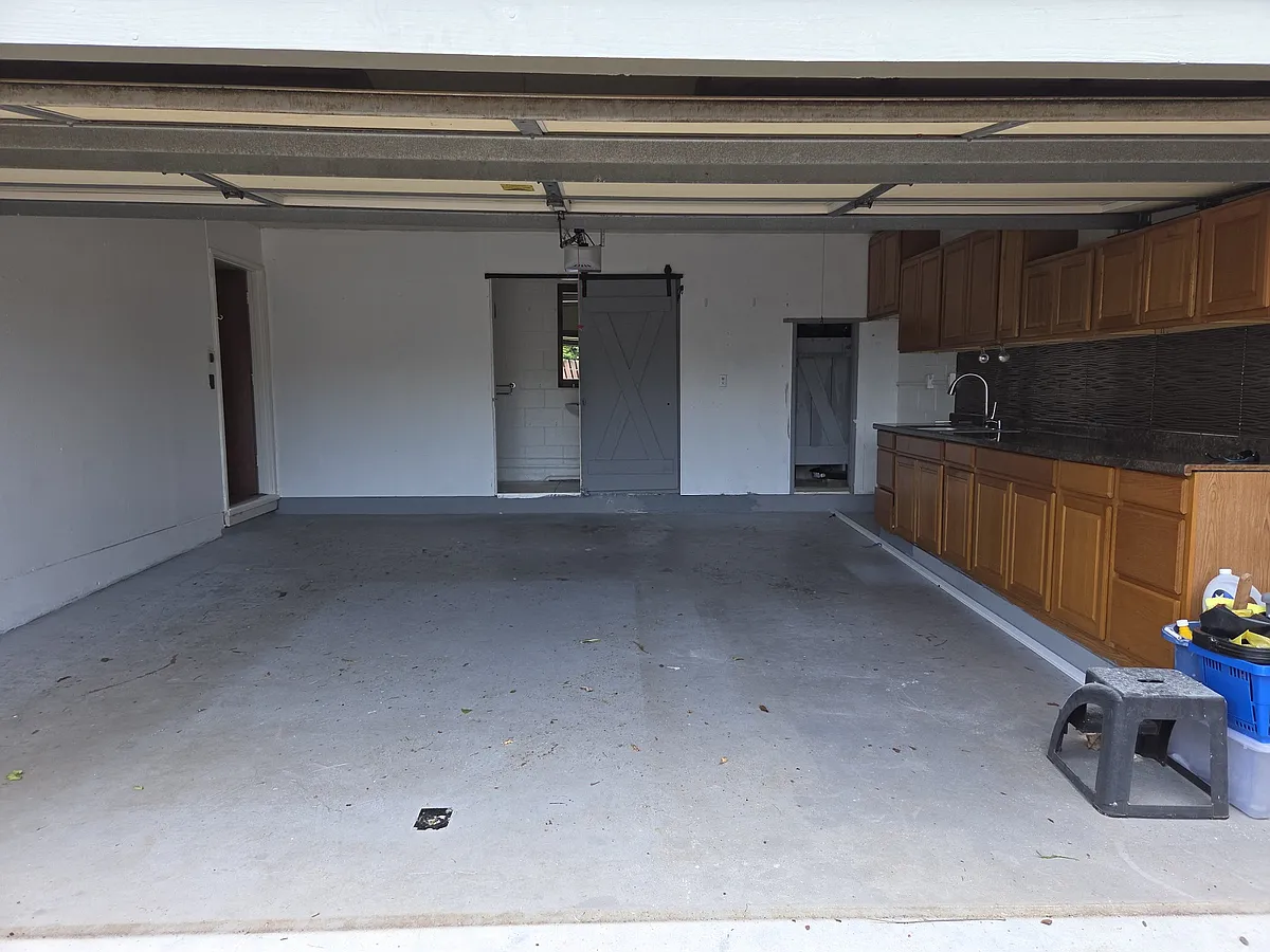 Building Photo - 98-1724 Hapaki St