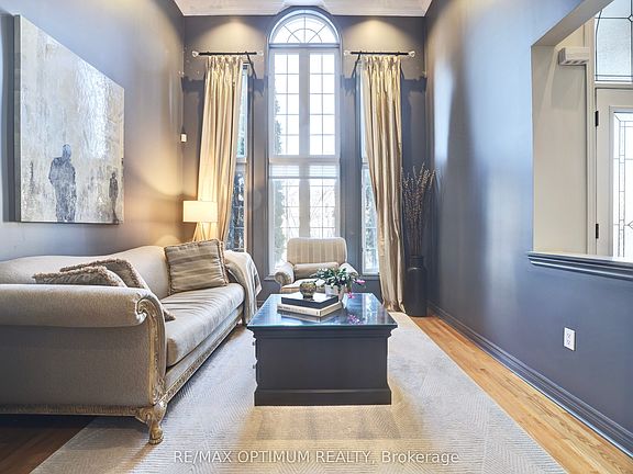 4th image of 84 Nova Scotia Rd