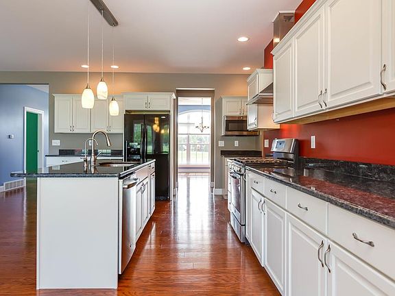 2nd image of 37 Brookwood Hills Dr