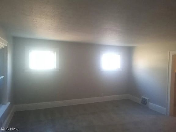 4th image of 547 Van Everett Ave