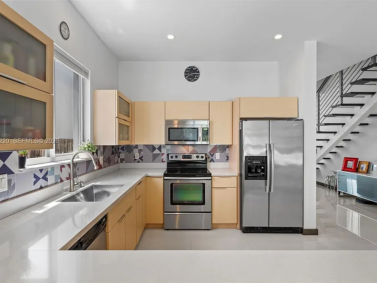 3567 SW 1st Ave #3567 — Photo 12