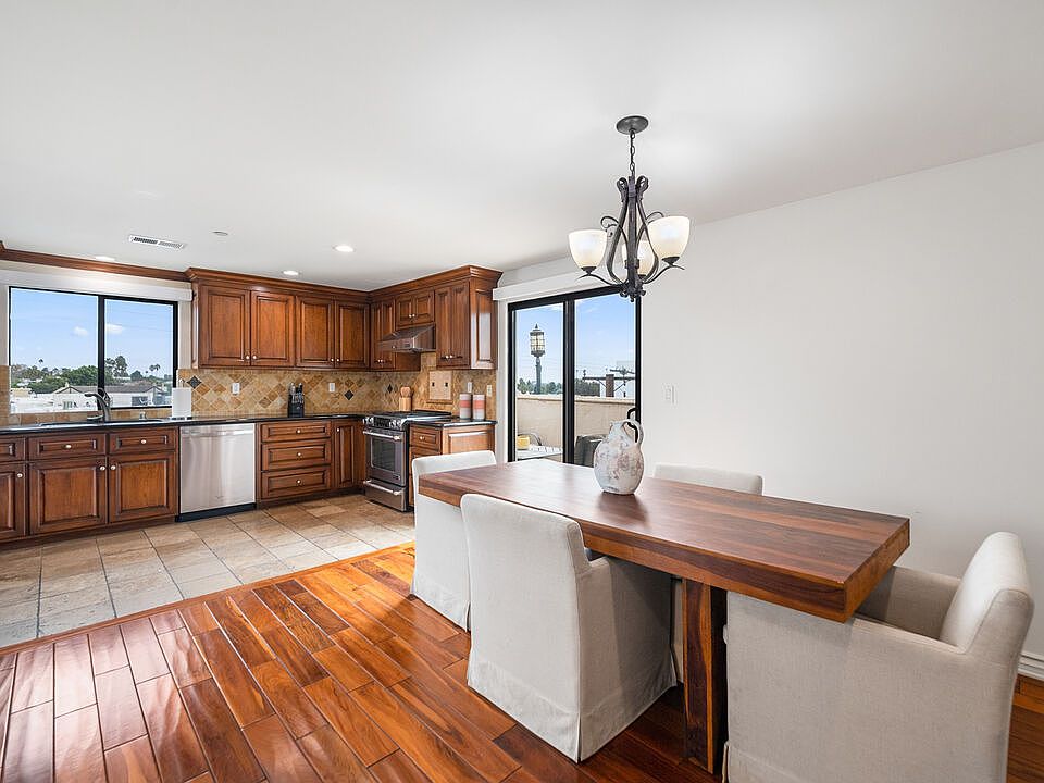 1st image of 1146 N Hacienda Pl #10