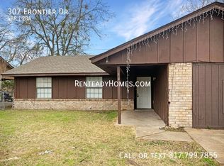 307 Frontier Dr, Bryan, TX 77803