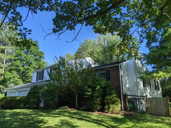 307 Winthrop Dr, Ithaca, NY 14850