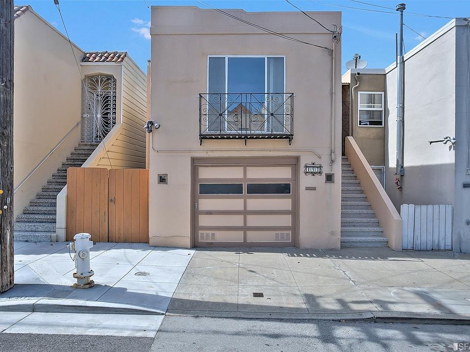 1st image of 194 Gaven St