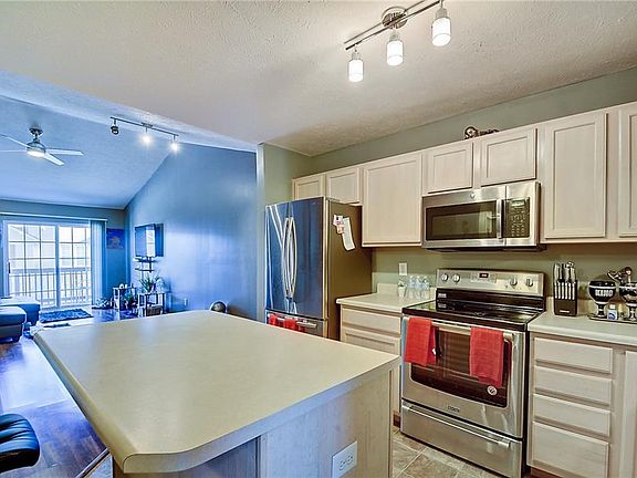 5th image of 4745 Kelvington Dr