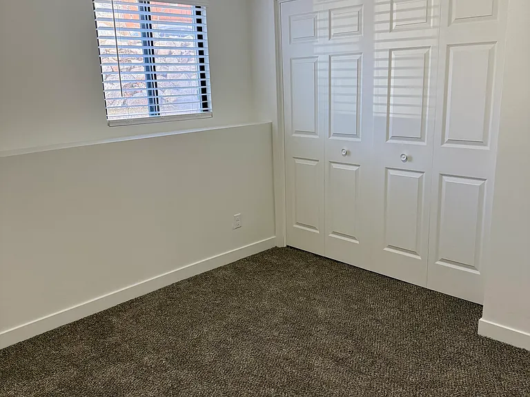1349 E 3090 N — Photo 13
