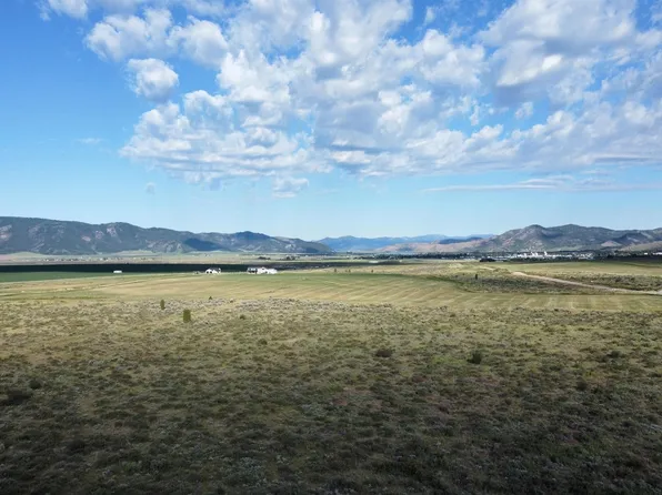 B1 L Lakey Loop #22, Soda Springs, ID 83276