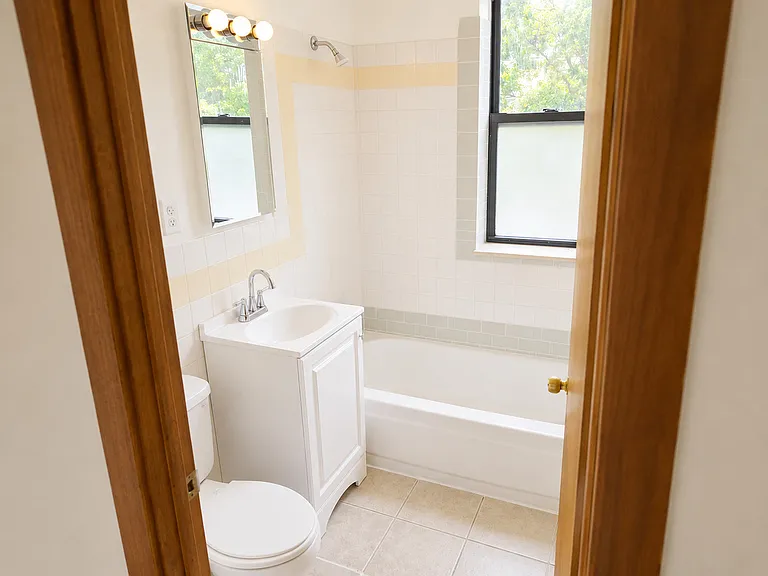 3560 W Cortland St #3RE — Photo 7