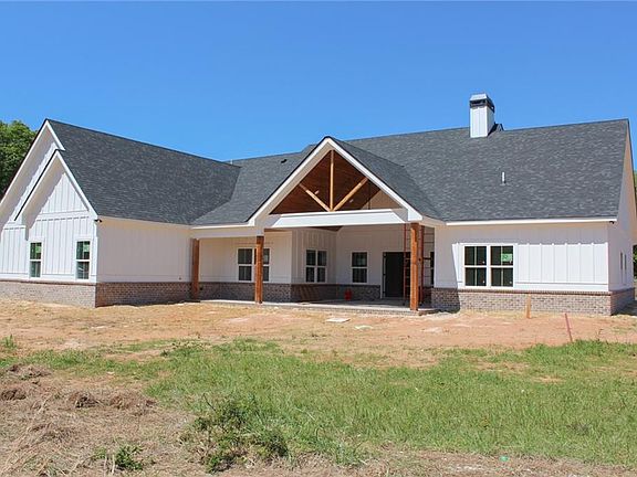 4th image of 1217 Pleasant Valley Rd
