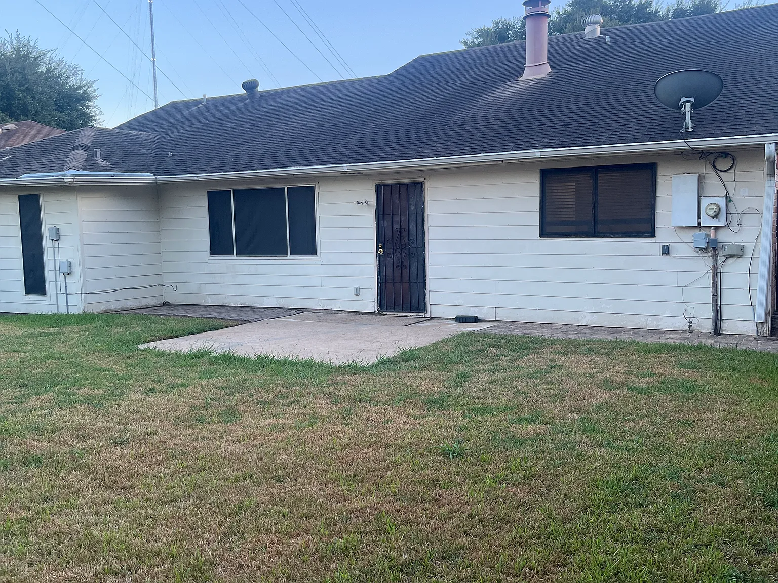3 bed, 1664 sqft, $1,600 — Photo 1