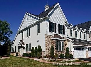 25 Club Ave, Bethlehem, PA 18018